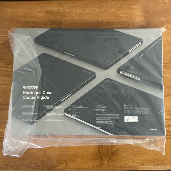 Incase Hardshell Case for MacBook Pro 14" 2021 Dots - Picture 7 of 7